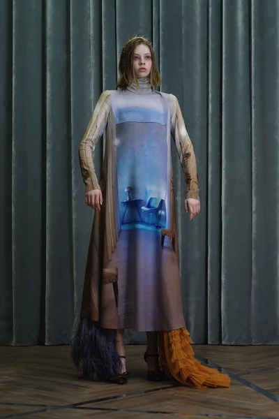 Look 18